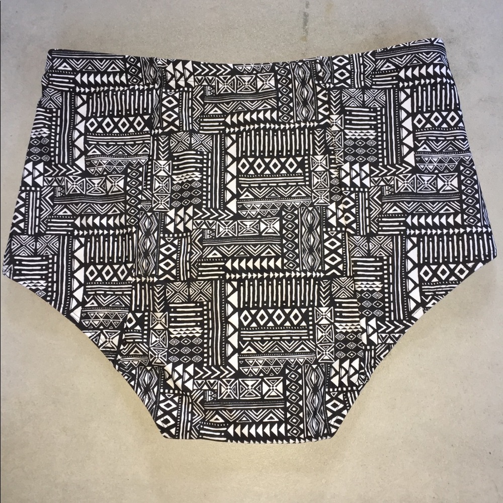 TORRID Geo Print High Waist Swim Bottom new - Picture 2 of 2